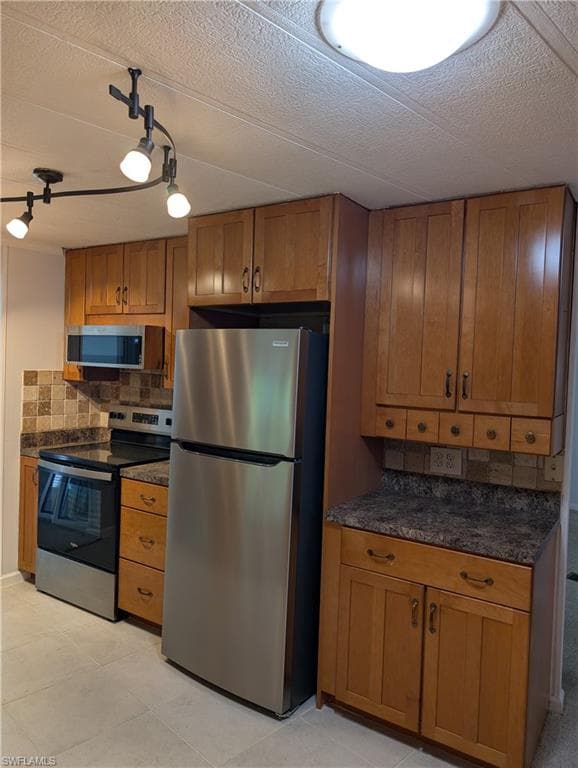 151 Pine Key Ln 26, Naples, FL 34114-9