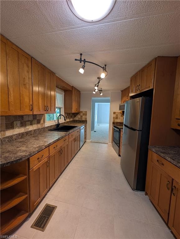 151 Pine Key Ln 26, Naples, FL 34114-10