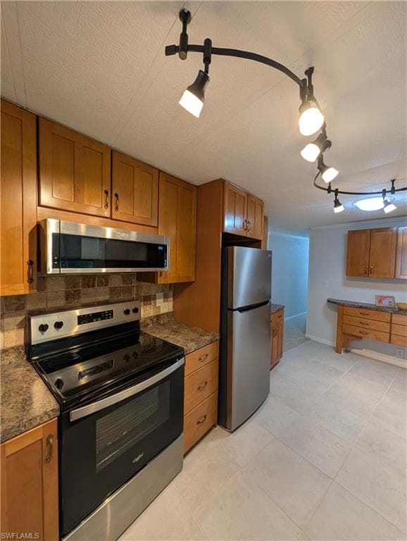 151 Pine Key Ln 26, Naples, FL 34114-6