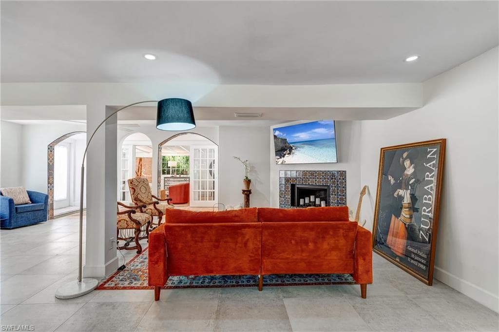 2656 Shriver Dr, Fort Myers, FL 33901-8