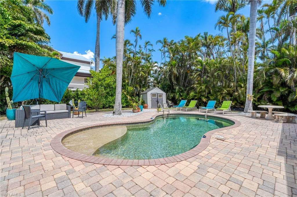 2656 Shriver Dr, Fort Myers, FL 33901-27