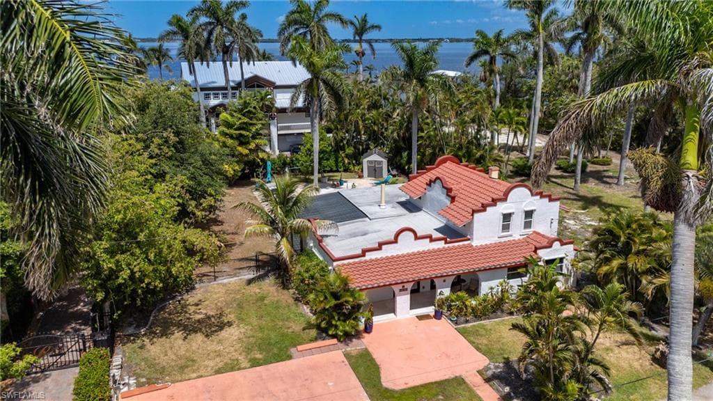 2656 Shriver Dr, Fort Myers, FL 33901-3