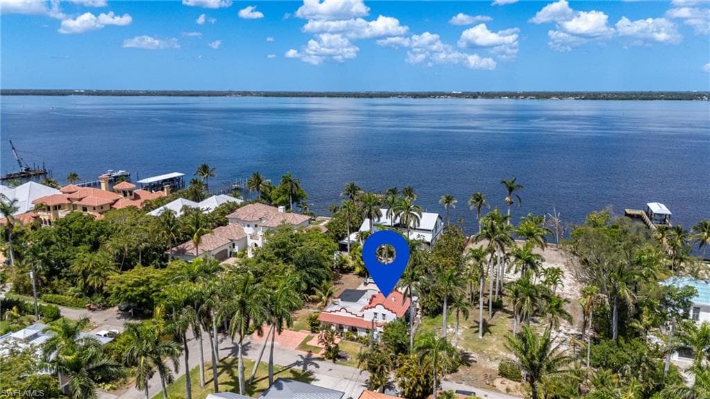 2656 Shriver Dr, Fort Myers, FL 33901-4