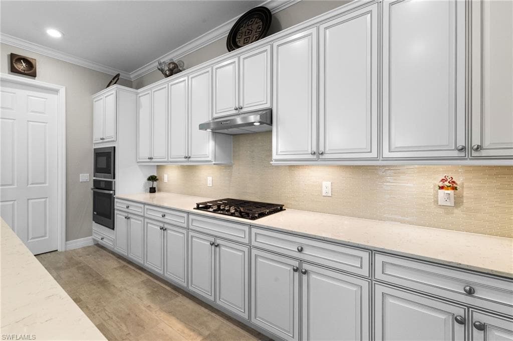 1819 Mustique St, Naples, FL 34120-10