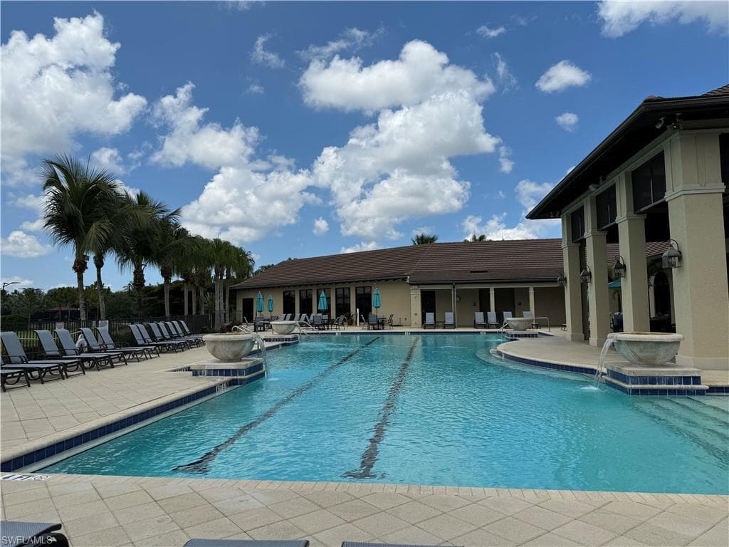 1819 Mustique St, Naples, FL 34120-38