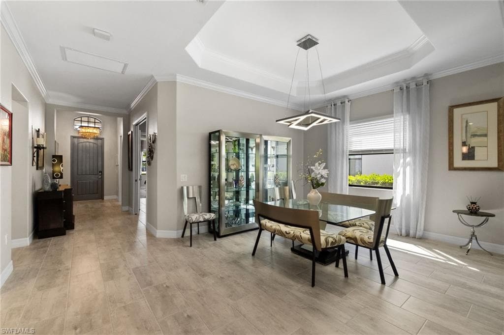 1819 Mustique St, Naples, FL 34120-5