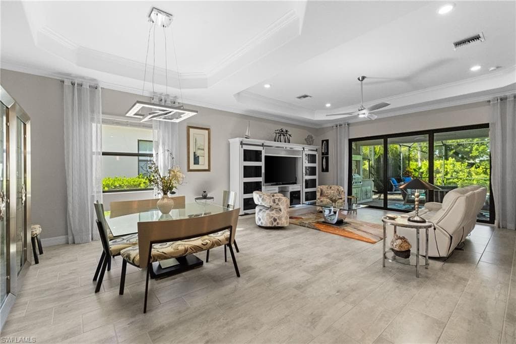 1819 Mustique St, Naples, FL 34120-6