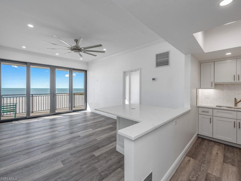 180 Seaview Ct 1209, Marco Island, FL 34145-9
