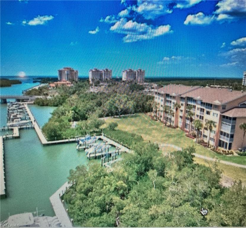 300 Horse Creek Dr 307, Naples, FL 34110-24