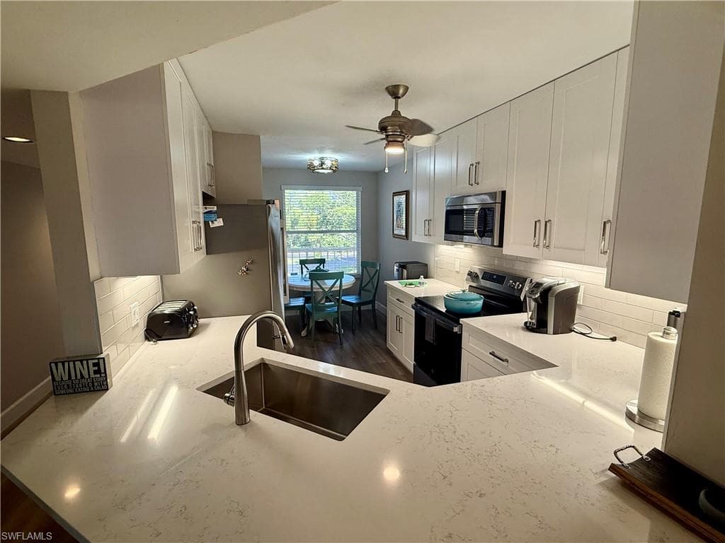 300 Horse Creek Dr 307, Naples, FL 34110-4