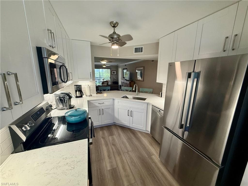 300 Horse Creek Dr 307, Naples, FL 34110-5