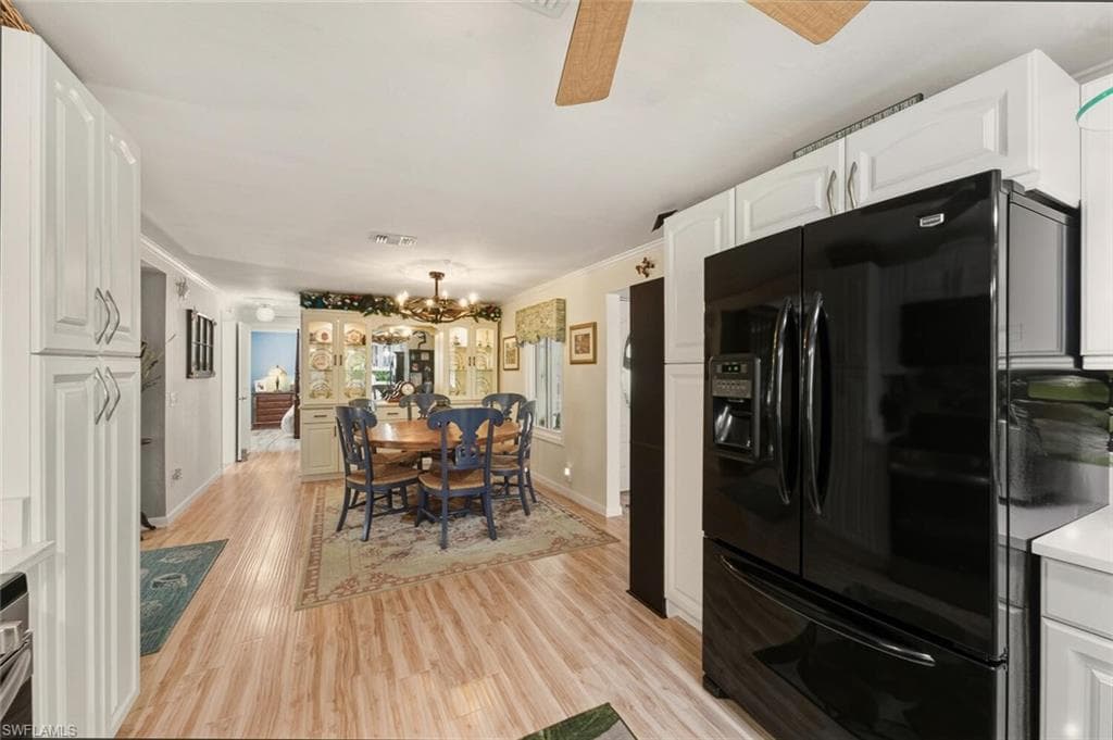 542 Charlemagne Blvd, Naples, FL 34112-9