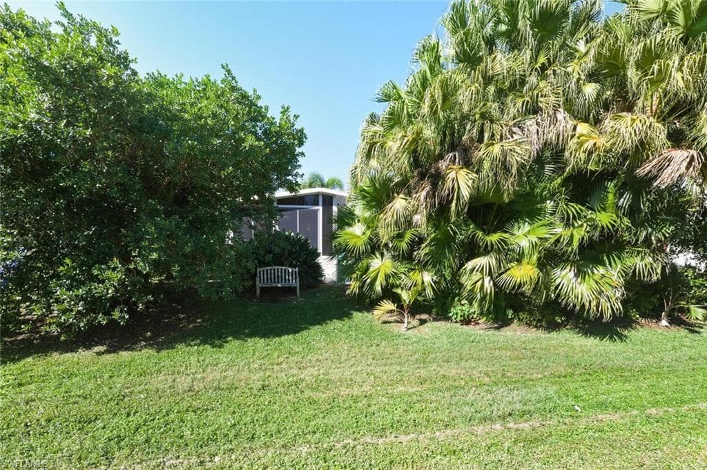 542 Charlemagne Blvd, Naples, FL 34112-26