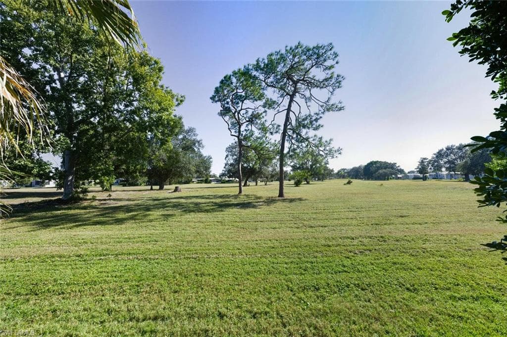 542 Charlemagne Blvd, Naples, FL 34112-27