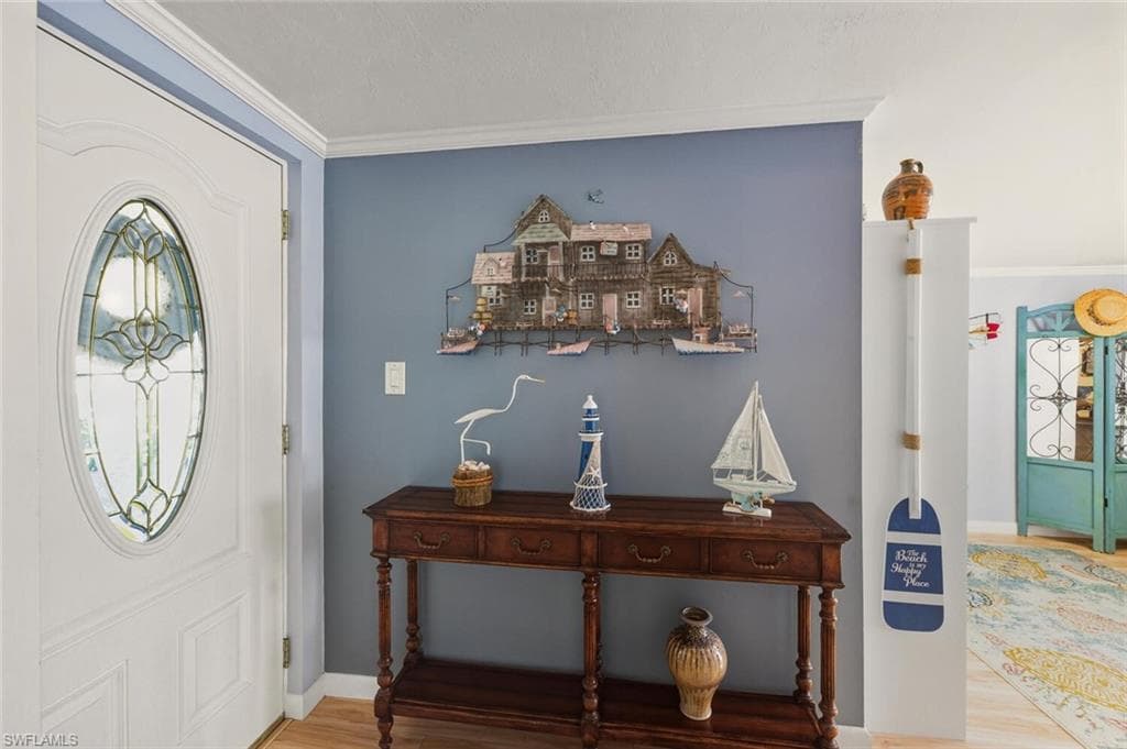 542 Charlemagne Blvd, Naples, FL 34112-4