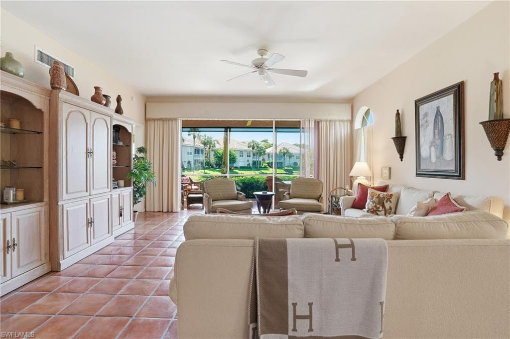 8471 Abbington Cir 1112, Naples, FL 34108-8