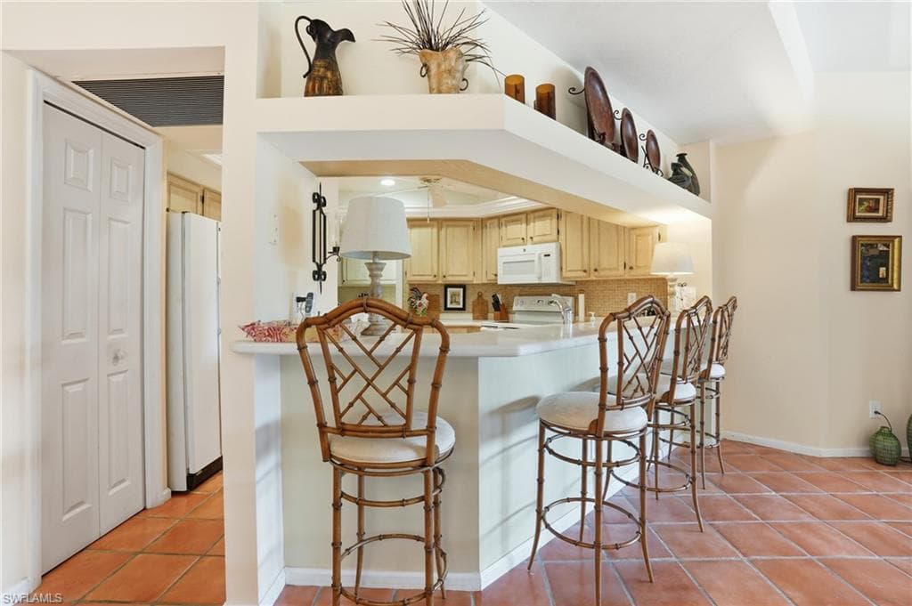 8471 Abbington Cir 1112, Naples, FL 34108-13