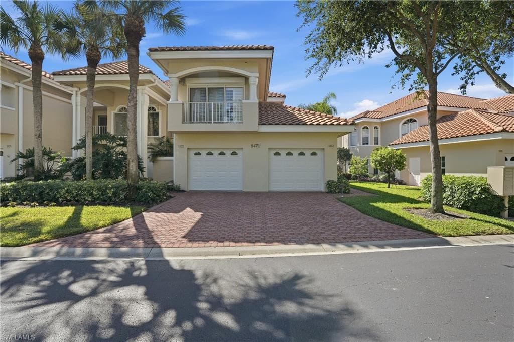 8471 Abbington Cir 1112, Naples, FL 34108-2