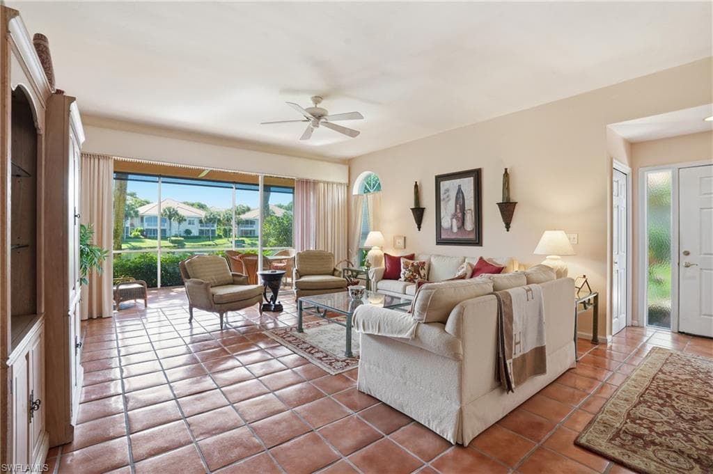 8471 Abbington Cir 1112, Naples, FL 34108-7