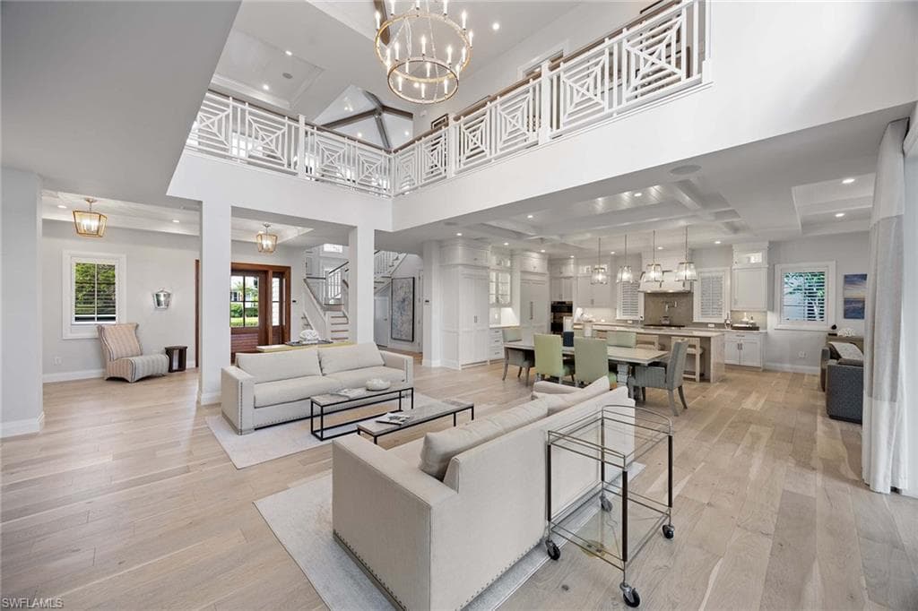 730 9th Ave S, Naples, FL 34102-11