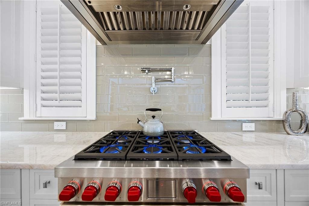 730 9th Ave S, Naples, FL 34102-21