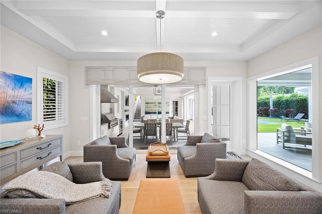 730 9th Ave S, Naples, FL 34102-23