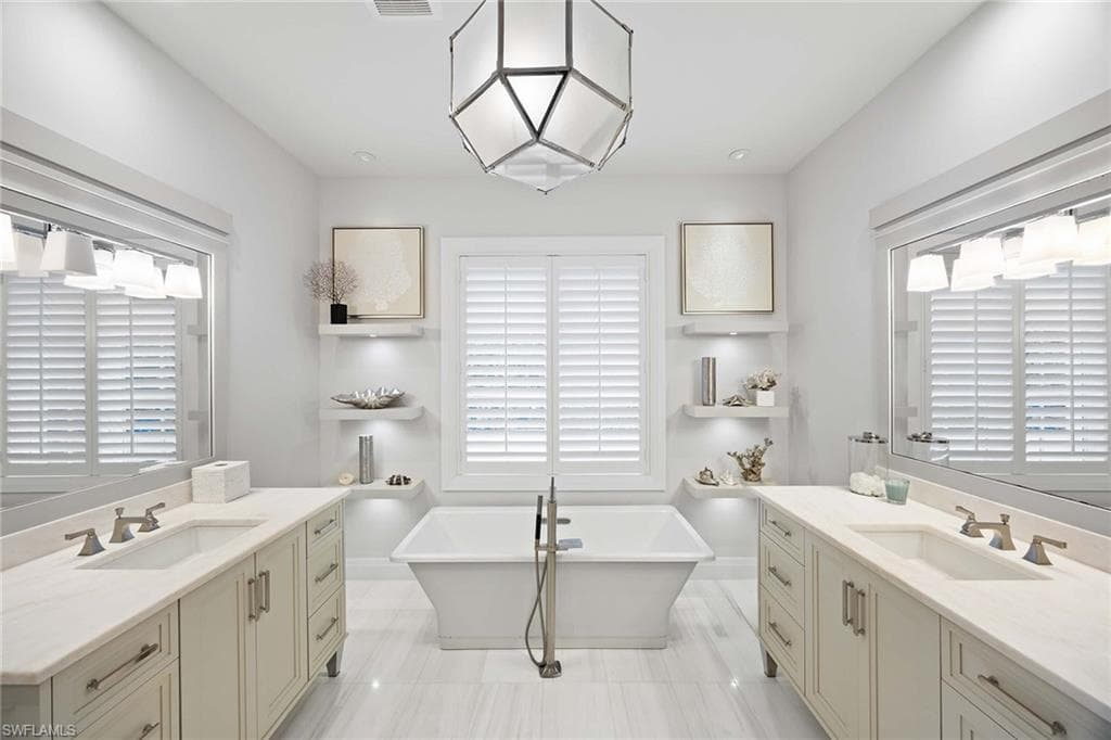 730 9th Ave S, Naples, FL 34102-25