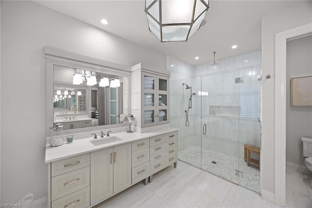 730 9th Ave S, Naples, FL 34102-26