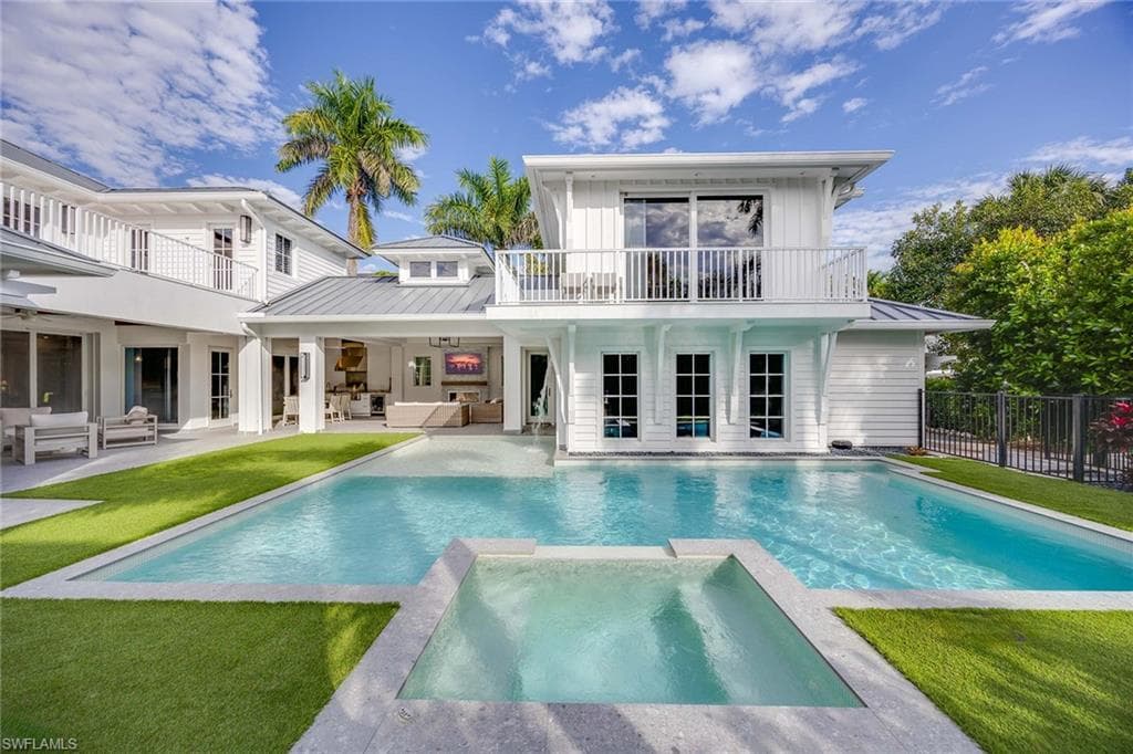 730 9th Ave S, Naples, FL 34102-29