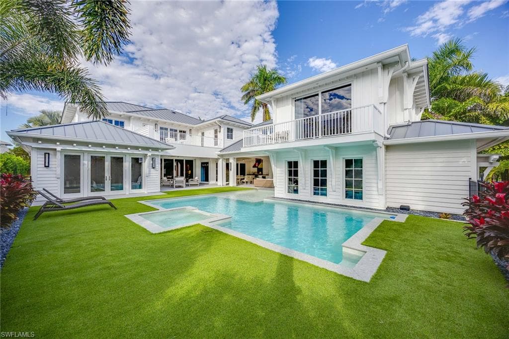 730 9th Ave S, Naples, FL 34102-30