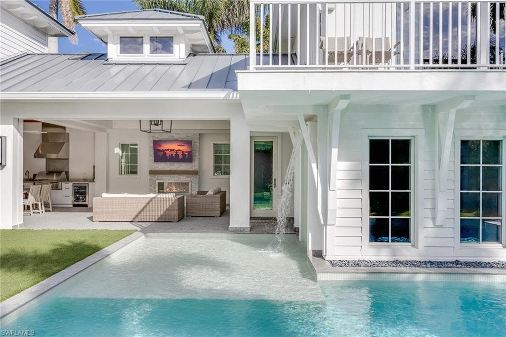 730 9th Ave S, Naples, FL 34102-32