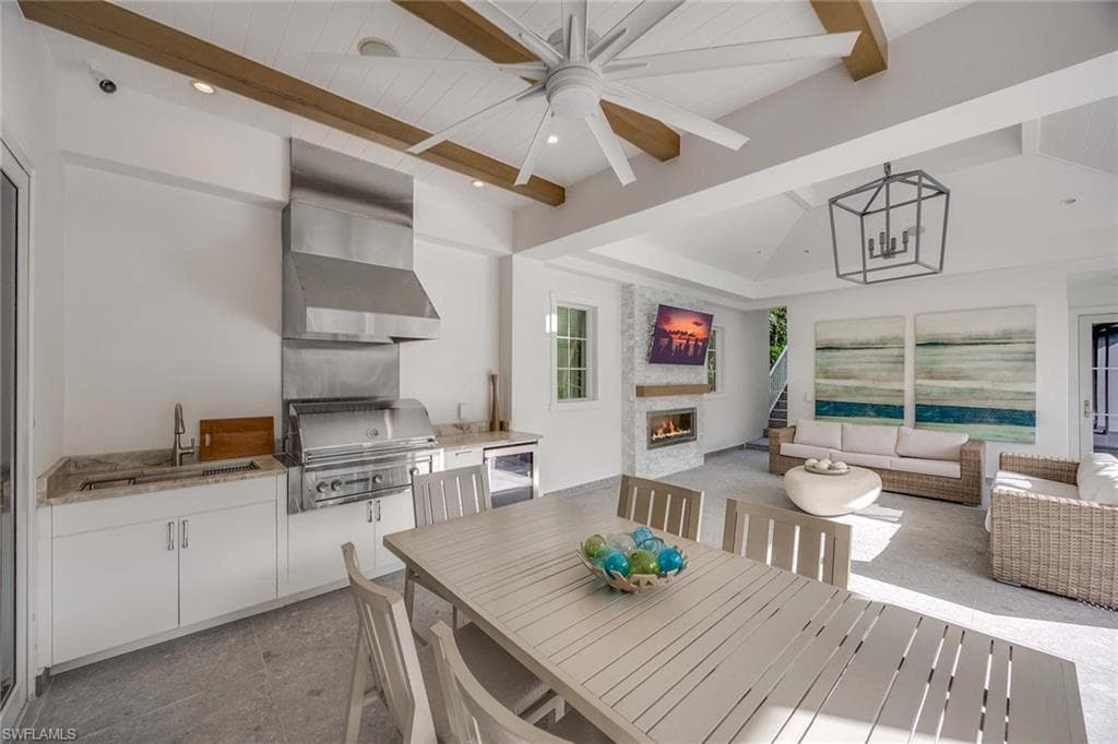 730 9th Ave S, Naples, FL 34102-34