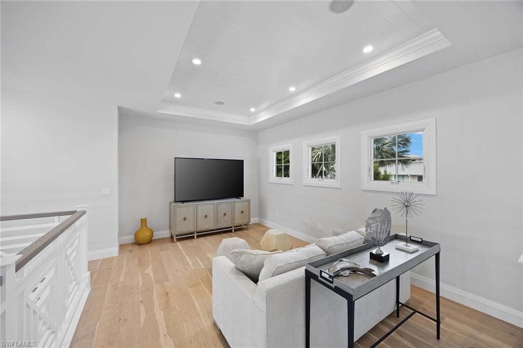 730 9th Ave S, Naples, FL 34102-43