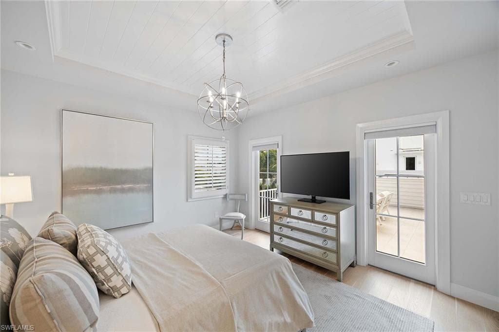 730 9th Ave S, Naples, FL 34102-48