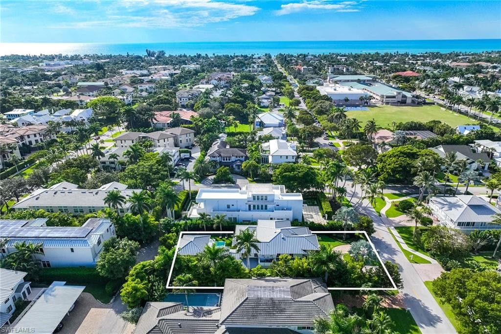 730 9th Ave S, Naples, FL 34102-5