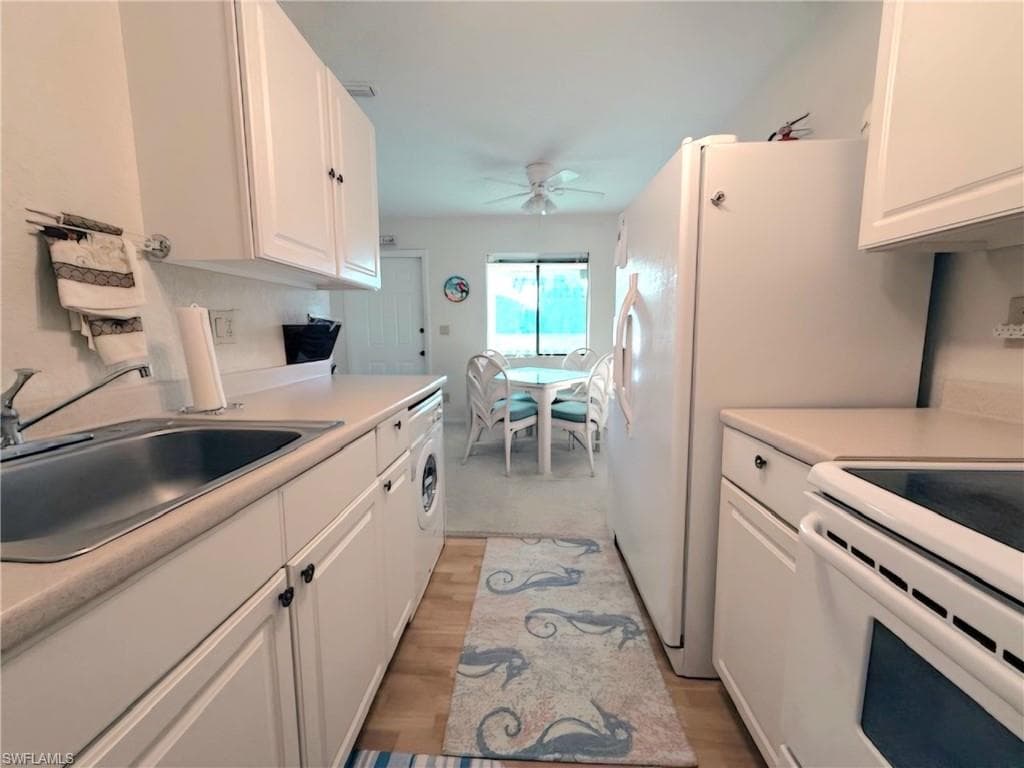 4613 Bayshore Dr B8, Naples, FL 34112-3