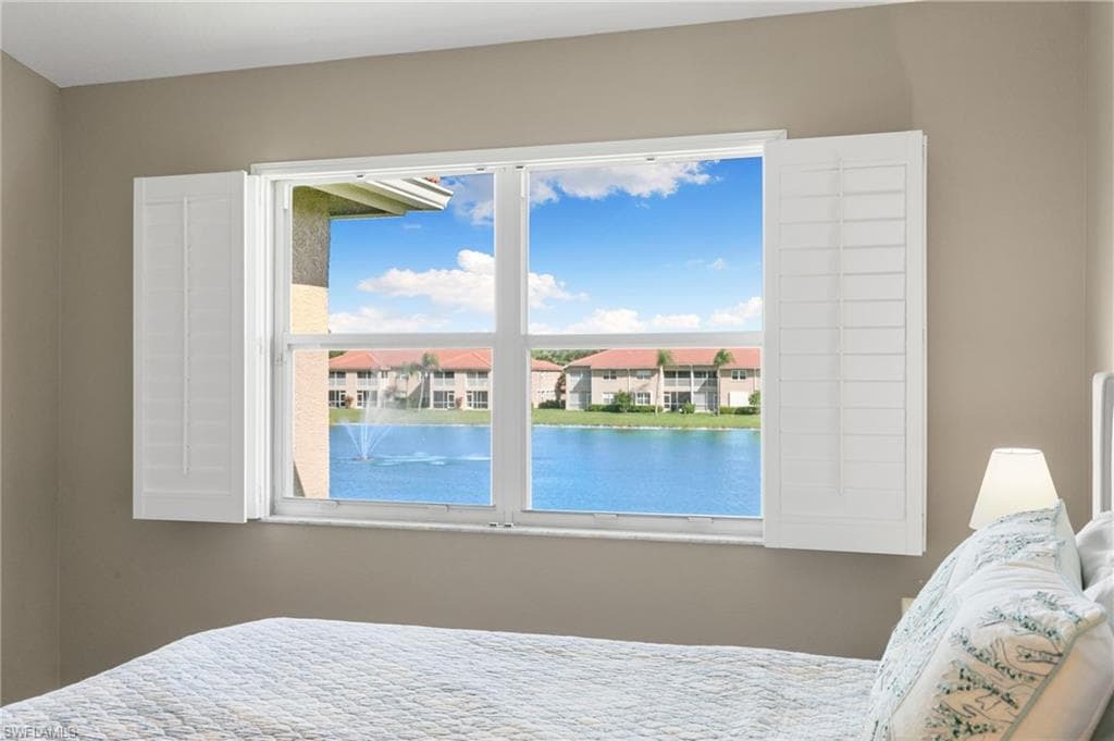 6660 Huntington Lakes Cir 204, Naples, FL 34119-14