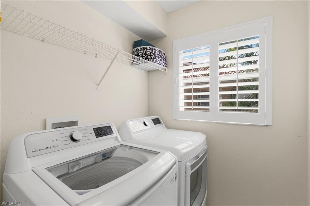 6660 Huntington Lakes Cir 204, Naples, FL 34119-22