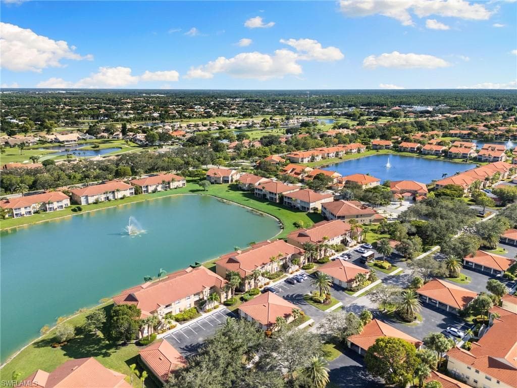 6660 Huntington Lakes Cir 204, Naples, FL 34119-29
