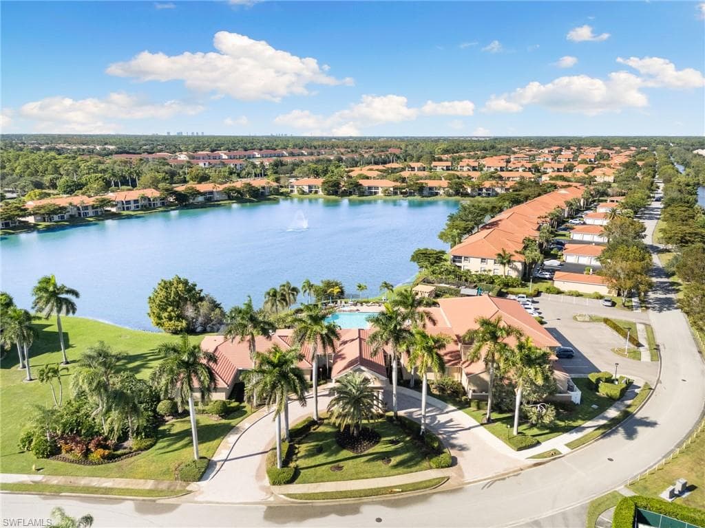 6660 Huntington Lakes Cir 204, Naples, FL 34119-33