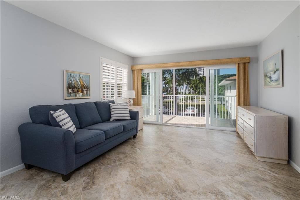 261 Collier Blvd 203, Marco Island, FL 34145-8