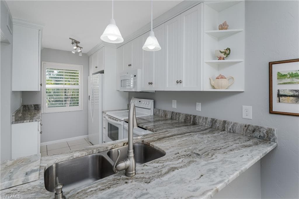 261 Collier Blvd 203, Marco Island, FL 34145-9