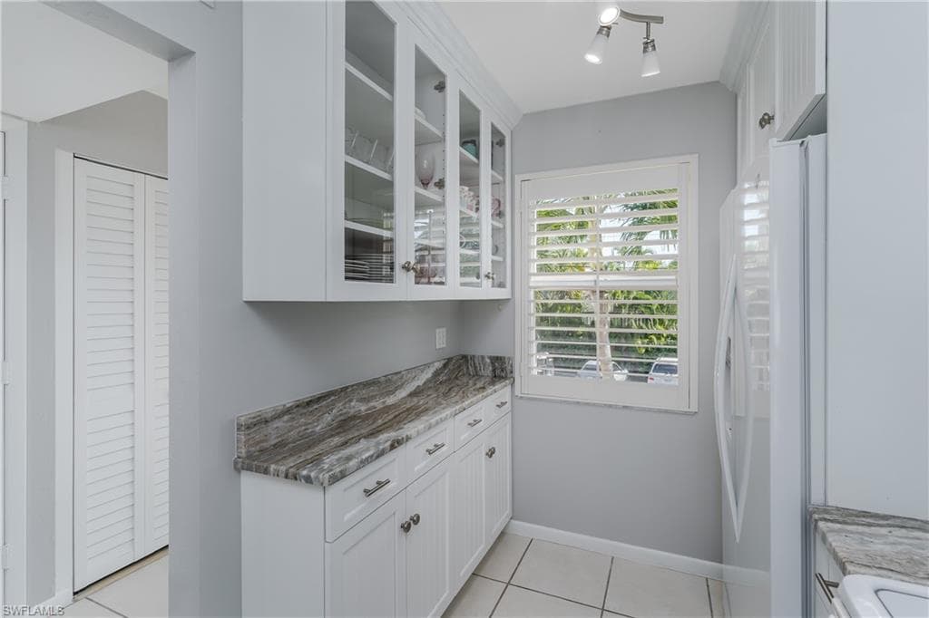 261 Collier Blvd 203, Marco Island, FL 34145-10