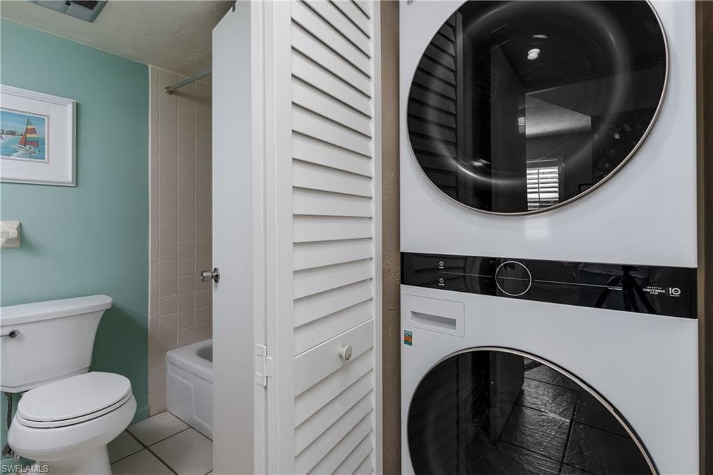 261 Collier Blvd 203, Marco Island, FL 34145-23