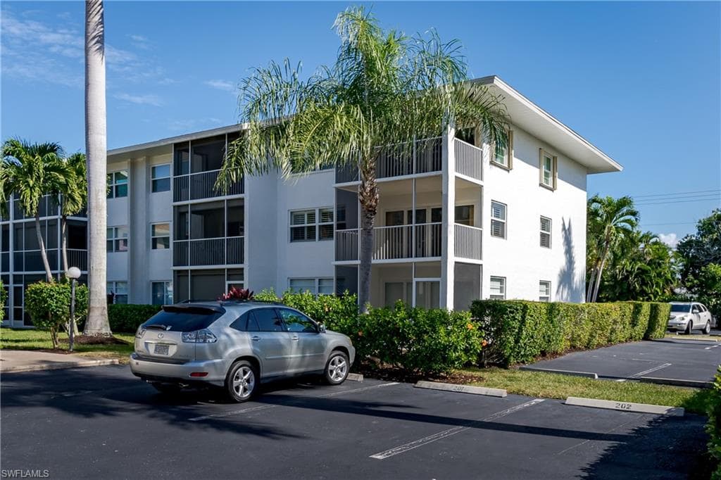 261 Collier Blvd 203, Marco Island, FL 34145-1