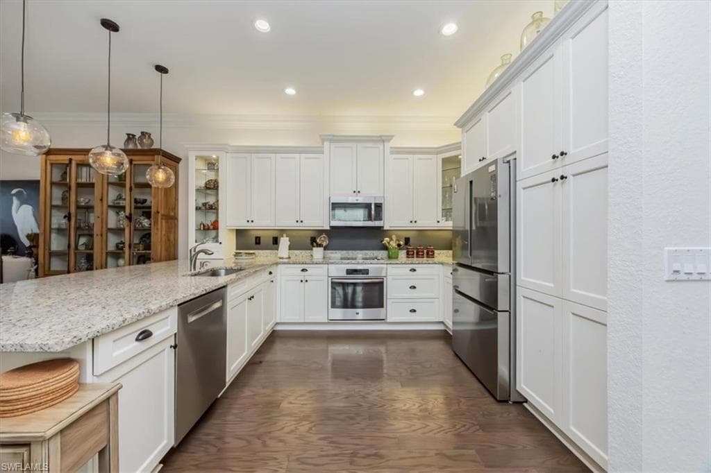 13456 Mandarin Cir, Naples, FL 34109-9