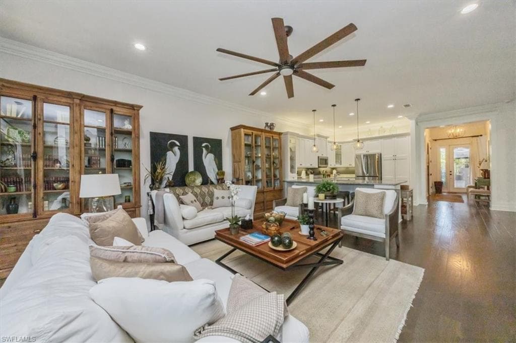 13456 Mandarin Cir, Naples, FL 34109-4