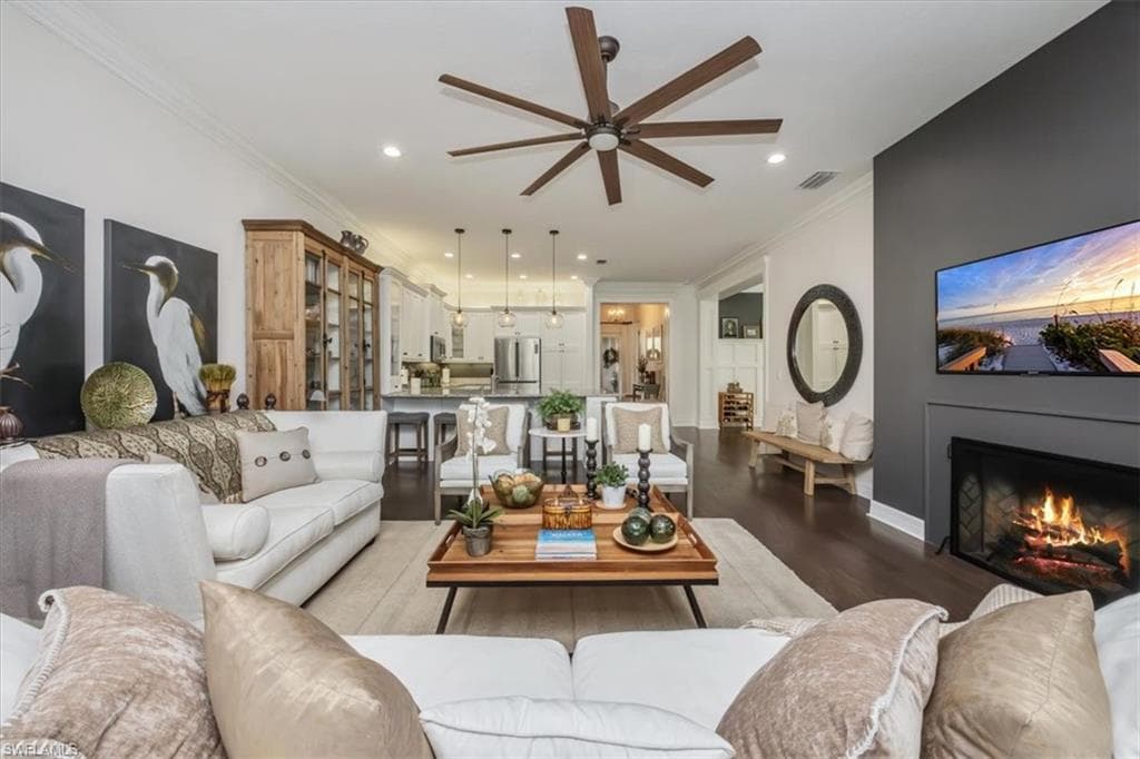 13456 Mandarin Cir, Naples, FL 34109-5