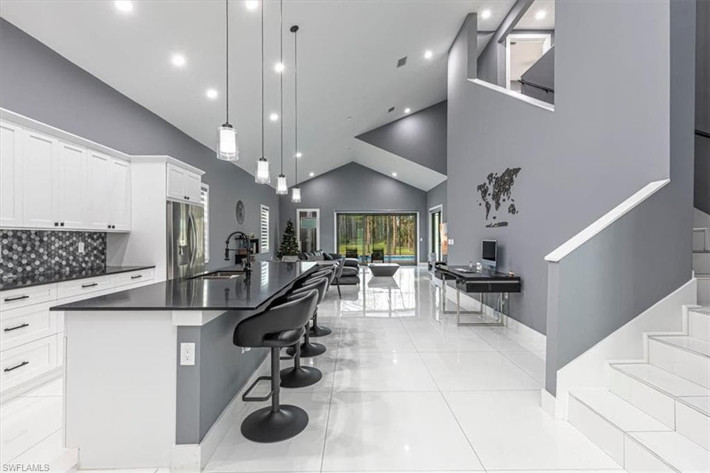 4029 2nd Ave SE, Naples, FL 34117-8