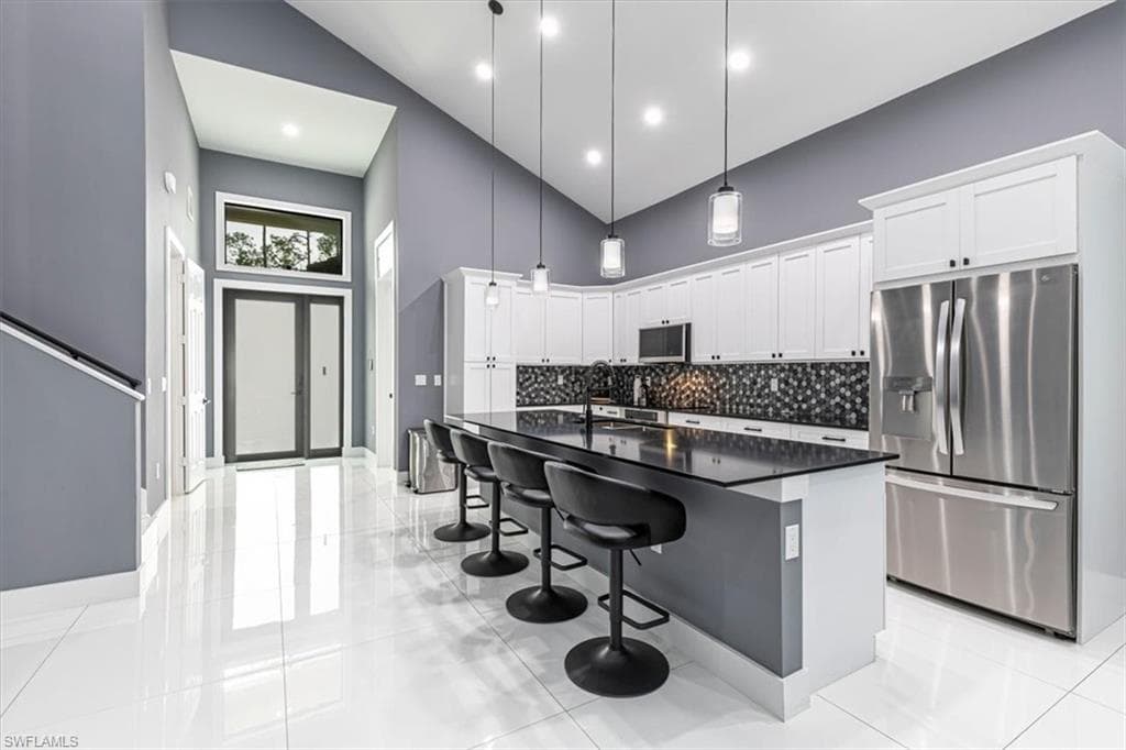 4029 2nd Ave SE, Naples, FL 34117-9